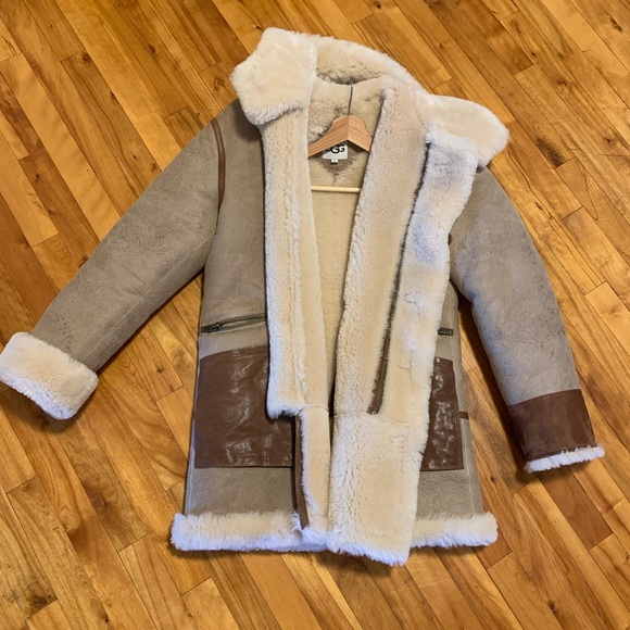 Ugg sheepskin winter coat - Picture 3 of 3